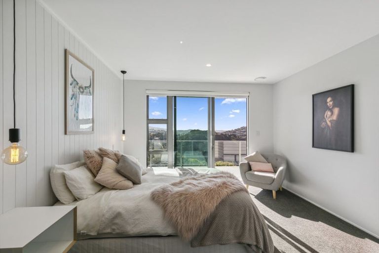 Photo of property in 8 Imran Terrace, Khandallah, Wellington, 6035