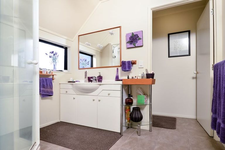 Photo of property in 1/95 Sturges Road, Henderson, Auckland, 0612