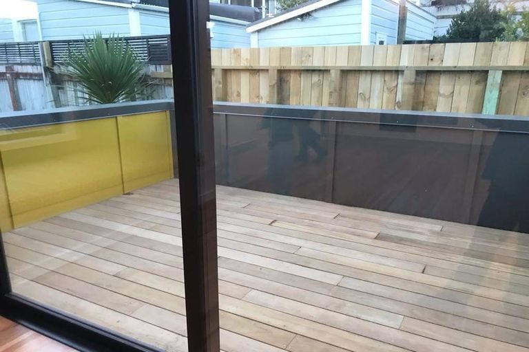 Photo of property in 3 Armour Avenue, Mount Victoria, Wellington, 6011