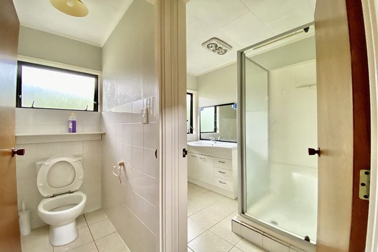 Photo of property in 109 Everglade Drive, Totara Heights, Auckland, 2105