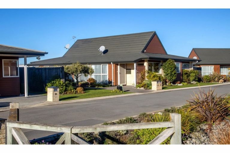 Photo of property in Rivertown Villas, 150 Williams Street, Kaiapoi, 7630