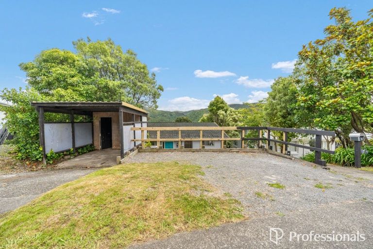 Photo of property in 86 Holborn Drive, Stokes Valley, Lower Hutt, 5019