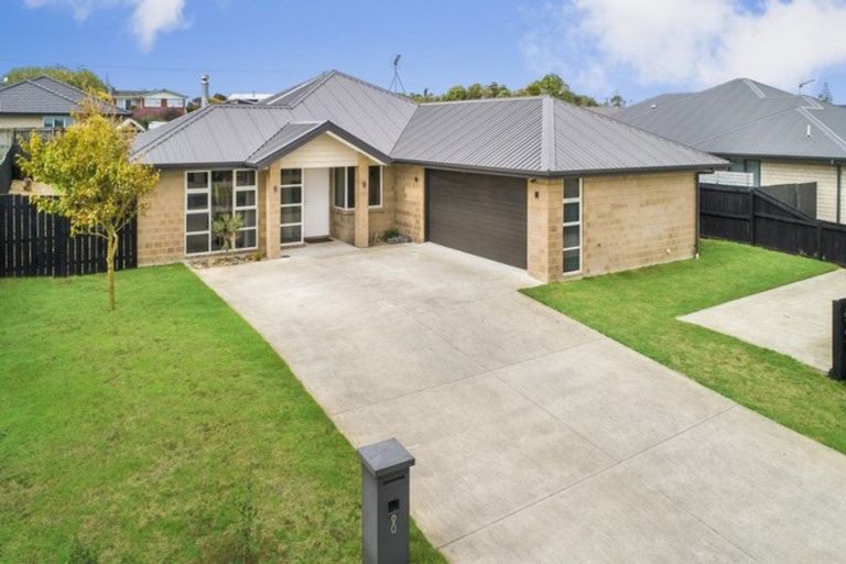 Photo of property in 8 Vivien Place, Patumahoe, Pukekohe, 2679