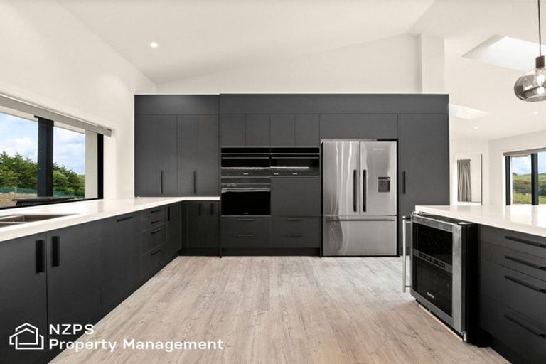 Photo of property in 16 Tunnel Beach Road, Blackhead, Dunedin, 9076