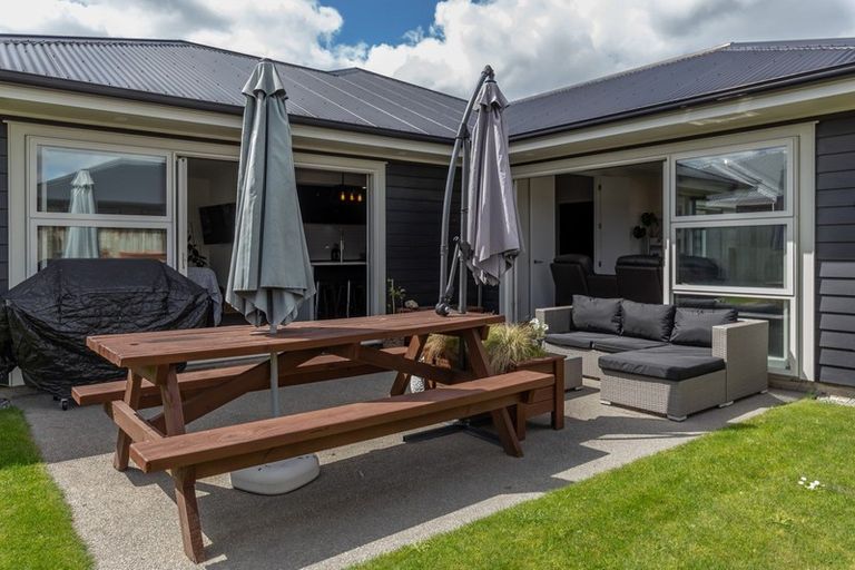 Photo of property in 33 Lewis Crescent, Rolleston, 7614