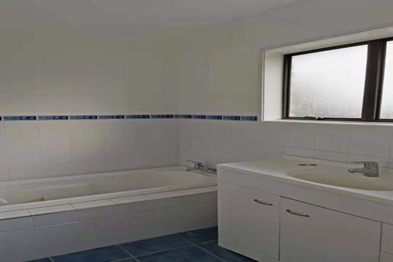 Photo of property in 154 Weatherly Road, Torbay, Auckland, 0630