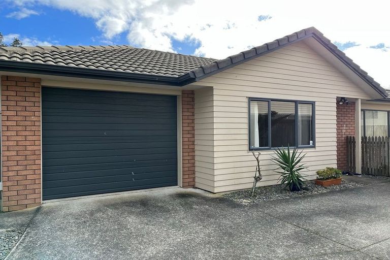 Photo of property in 8 Orbit Place, Flat Bush, Auckland, 2019