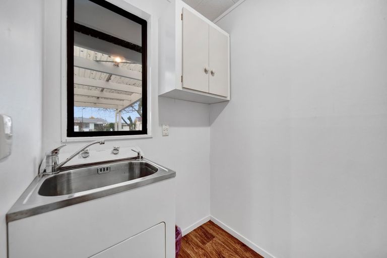 Photo of property in 13 Manuka Place, Hawera, 4610