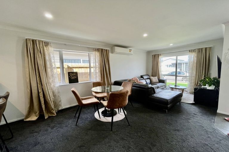 Photo of property in 7 Kapowai Boulevard, Takanini, 2112