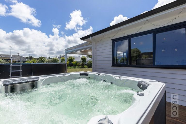 Photo of property in 21 Pukemarino Road, Waimauku, 0812