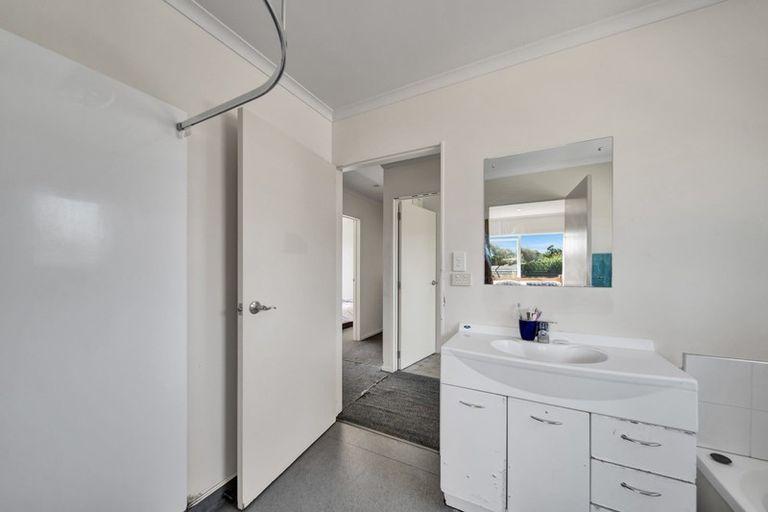 Photo of property in 75 Tauhuri Street, Manaia, 4612