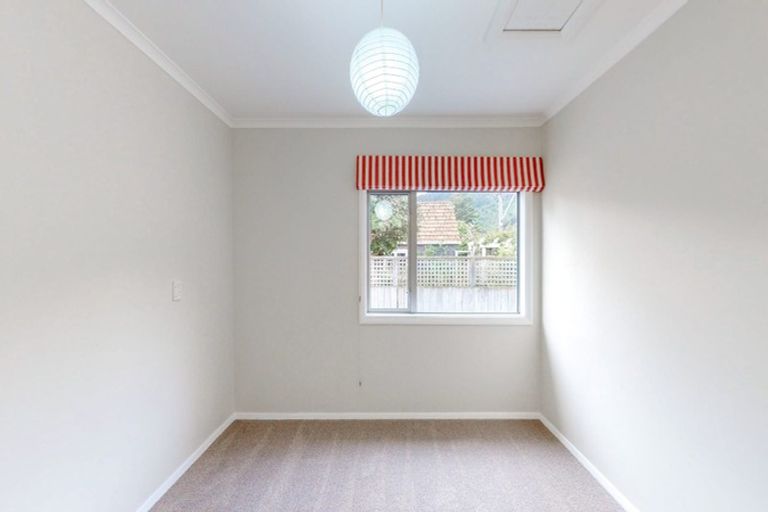 Photo of property in 436 Muritai Road, Eastbourne, Lower Hutt, 5013