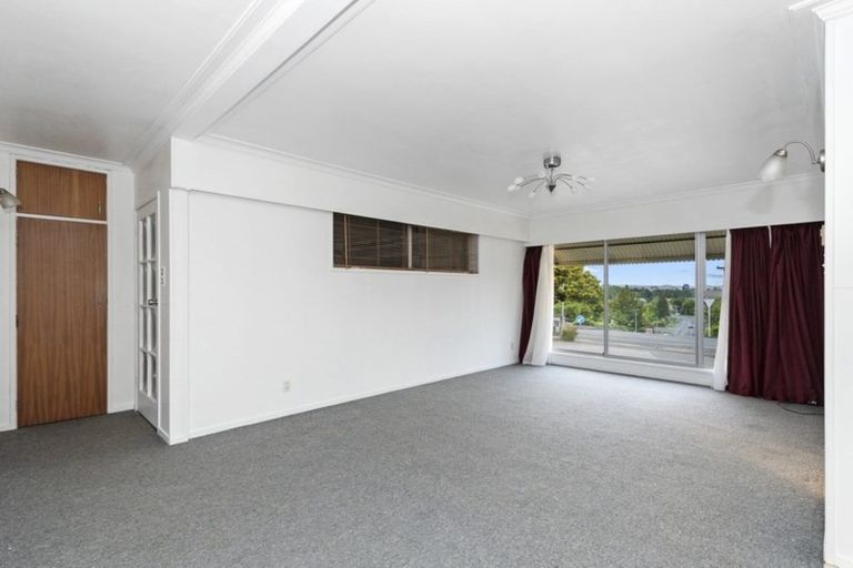 Photo of property in 52 Hillcrest Road, Hillcrest, Hamilton, 3216