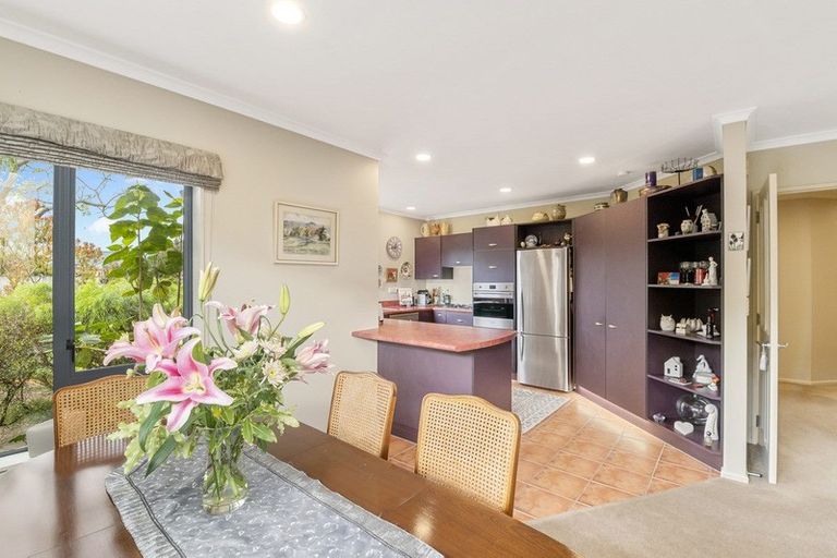 Photo of property in 162 Guildford Drive, Paraparaumu Beach, Paraparaumu, 5032