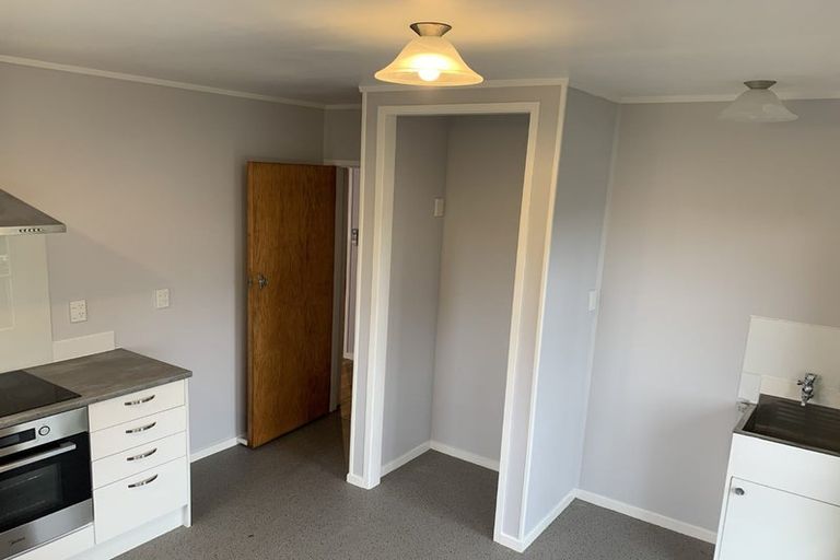 Photo of property in 2/30 Sunnynook Road, Sunnynook, Auckland, 0620