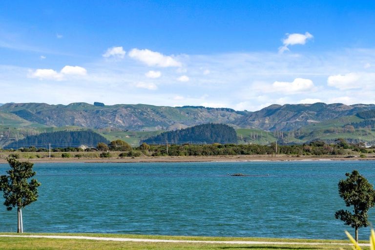 Photo of property in 208/7 Humber Street, Pandora, Napier, 4110