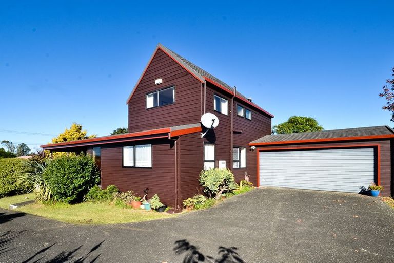 Photo of property in 1/95 Sturges Road, Henderson, Auckland, 0612
