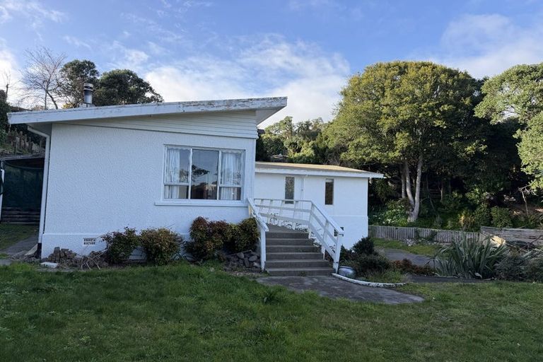 Photo of property in 13a Seaview Road, Marfell, New Plymouth, 4310