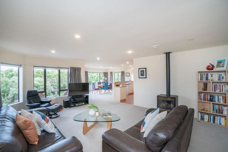 Photo of property in 143 Summerhill Drive, Fitzherbert, Palmerston North, 4410