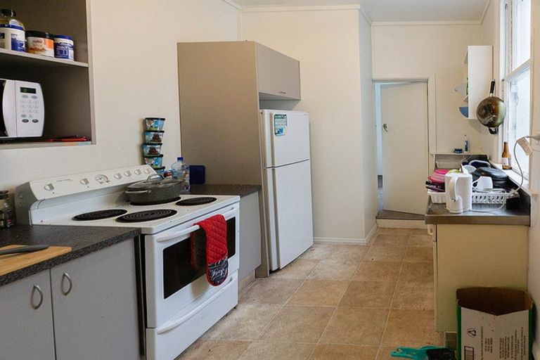 Photo of property in 30 Clyde Street, North Dunedin, Dunedin, 9016