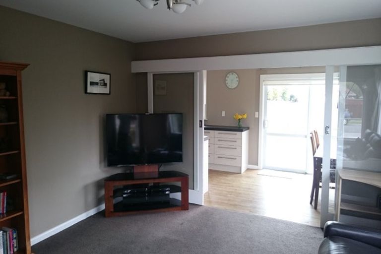 Photo of property in 215 Knowles Street, St Albans, Christchurch, 8052