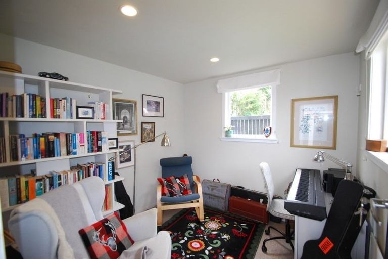 Photo of property in 87 Tiber Street, Island Bay, Wellington, 6023