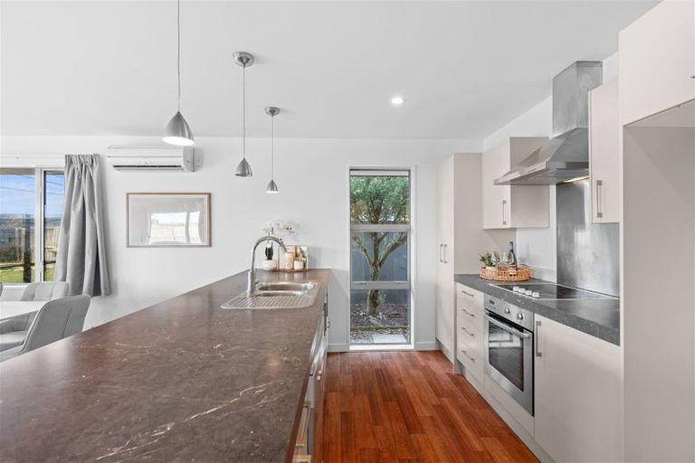 Photo of property in 98 Gilberthorpes Road, Hei Hei, Christchurch, 8042