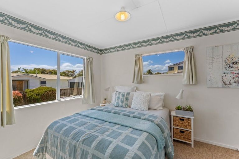 Photo of property in 10 Walton Road, Paraparaumu Beach, Paraparaumu, 5032