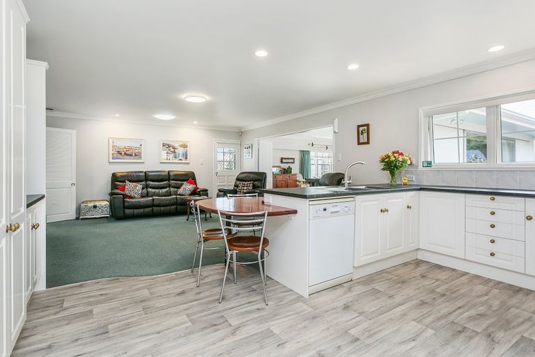 Photo of property in 12 Park Street, Morrinsville, 3300