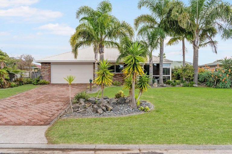 Photo of property in 12 Romana Crescent, Papamoa Beach, Papamoa, 3118