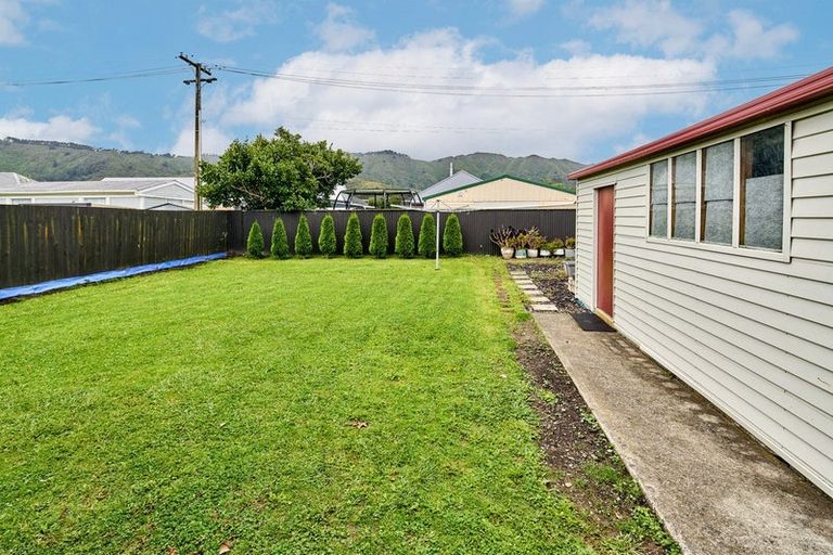 Photo of property in 36 Chapman Crescent, Naenae, Lower Hutt, 5011