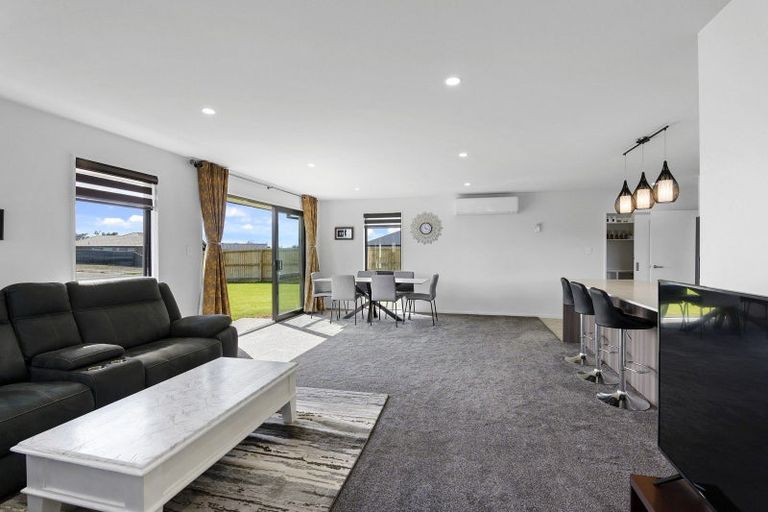 Photo of property in 39 Suffolk Drive, Kirwee, 7571