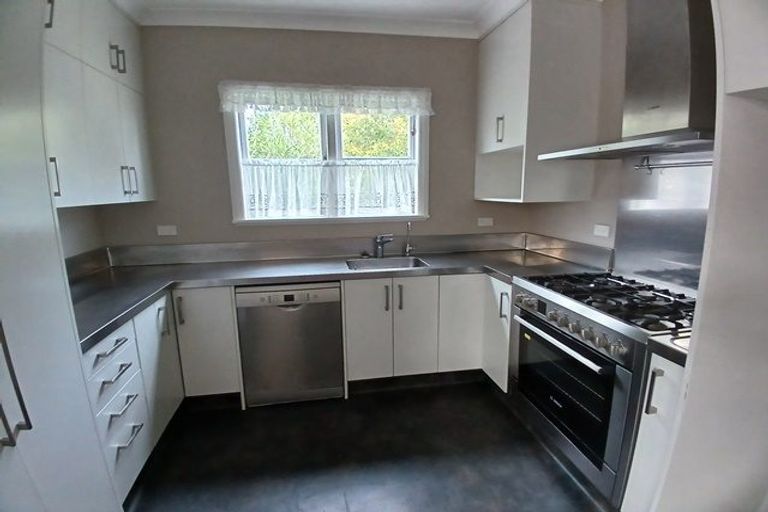 Photo of property in 5 Mansford Place, West End, Palmerston North, 4412