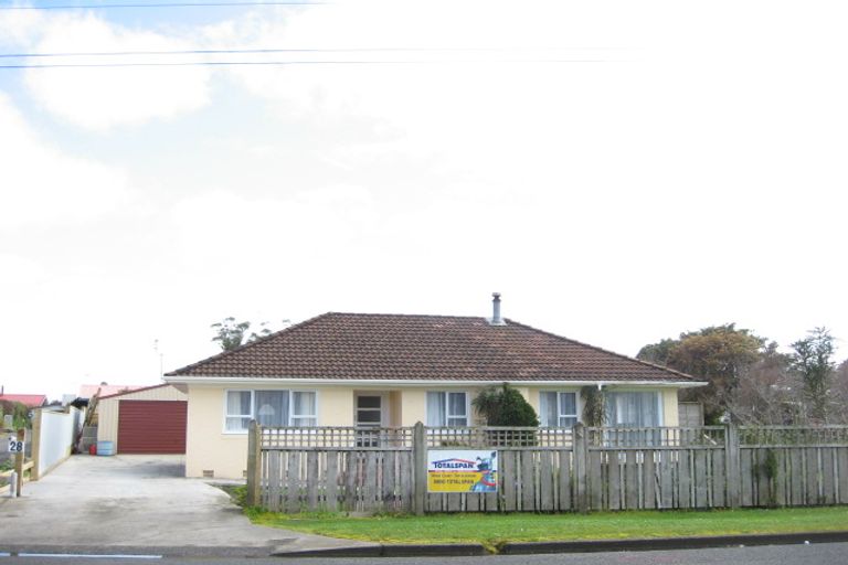 Photo of property in 28 Takiroa Street, Urenui, 4375