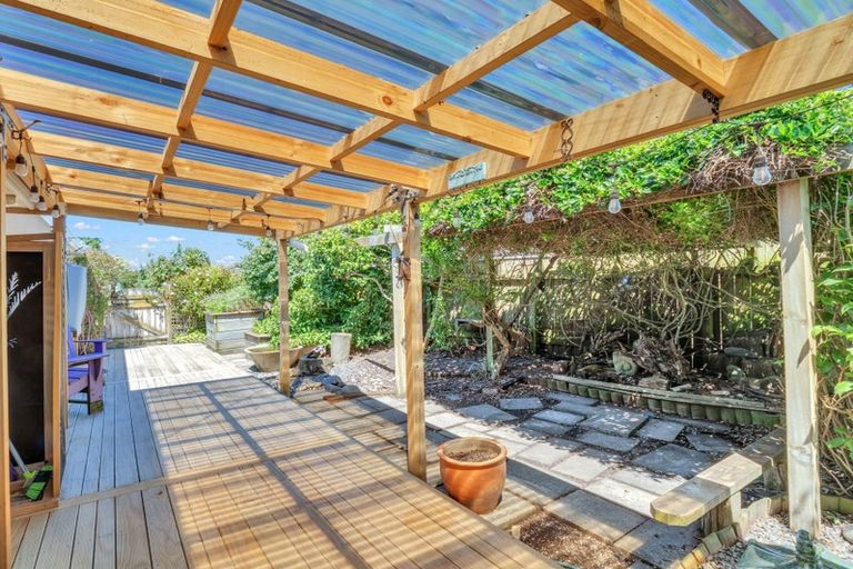 Photo of property in 11 Poutama Place, Tawhero, Whanganui, 4501