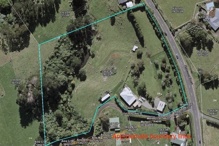 Photo of property in 206 Henwood Road, Paraite, New Plymouth, 4372