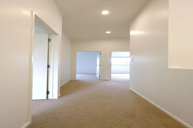 Photo of property in 5/25 Hutchinson Avenue, New Lynn, Auckland, 0600