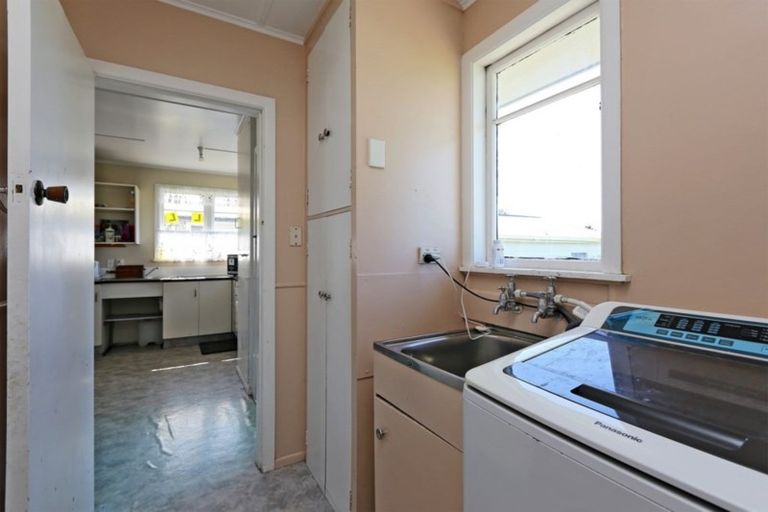 Photo of property in 112 Warwick Road, Mayfair, Hastings, 4122