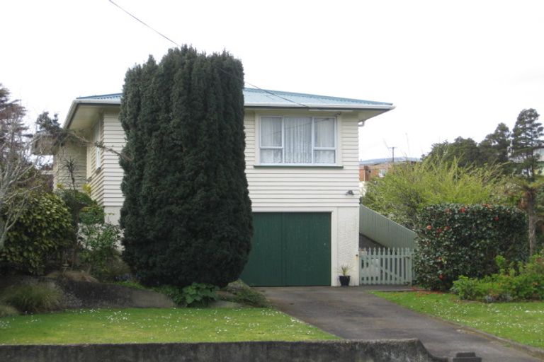 Photo of property in 15 Pembroke Street, Westown, New Plymouth, 4310