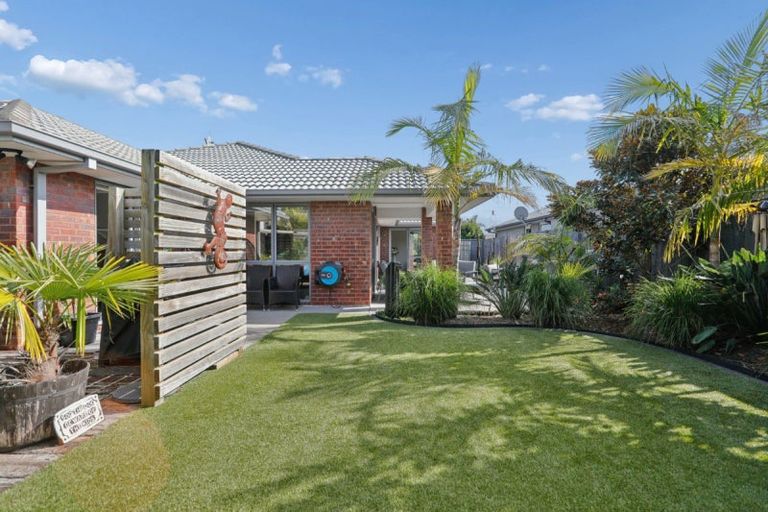 Photo of property in 87 Sandhurst Drive, Papamoa Beach, Papamoa, 3118