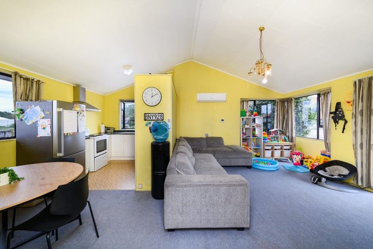 Photo of property in 2/685 Pioneer Highway, Highbury, Palmerston North, 4412