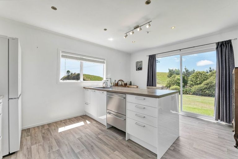 Photo of property in 282 Warea Road, Warea, New Plymouth, 4381