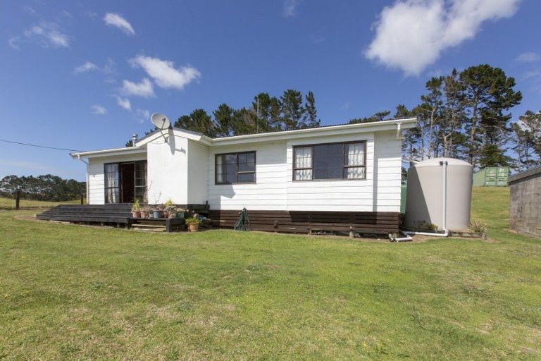 Photo of property in 5705 Pouto Road, Pouto, Te Kopuru, 0391