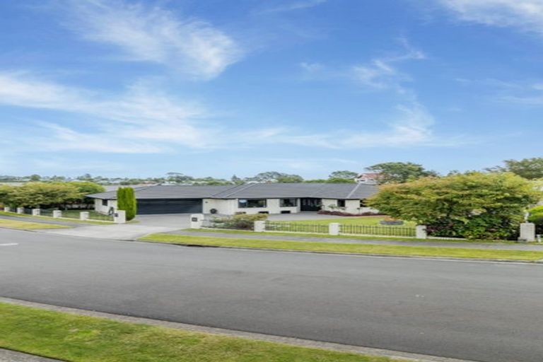 Photo of property in 6 Anderson Way, Highlands Park, New Plymouth, 4312