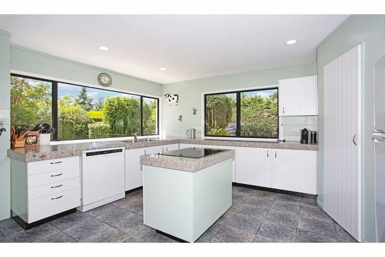 Photo of property in 41 Jack Paterson Road, Opaheke, Papakura, 2584