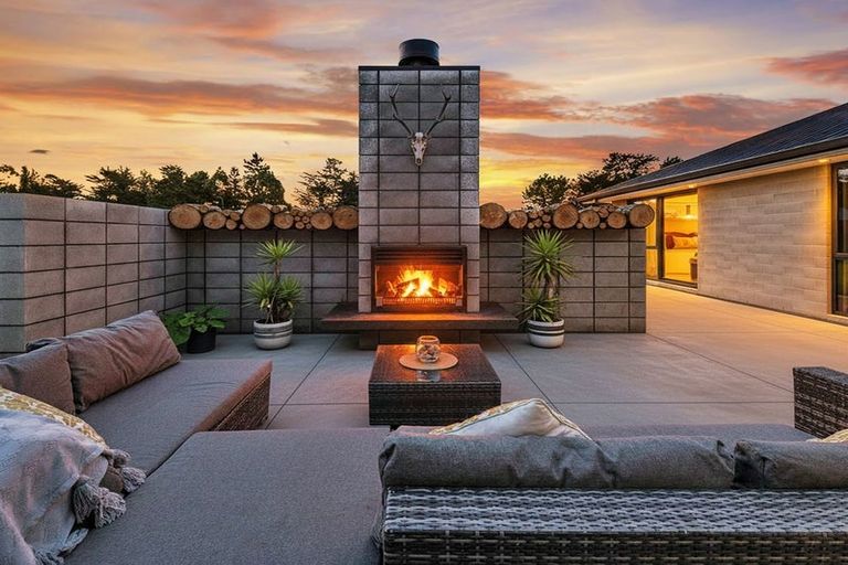 Photo of property in 8 Perendale Place, Kirwee, 7571