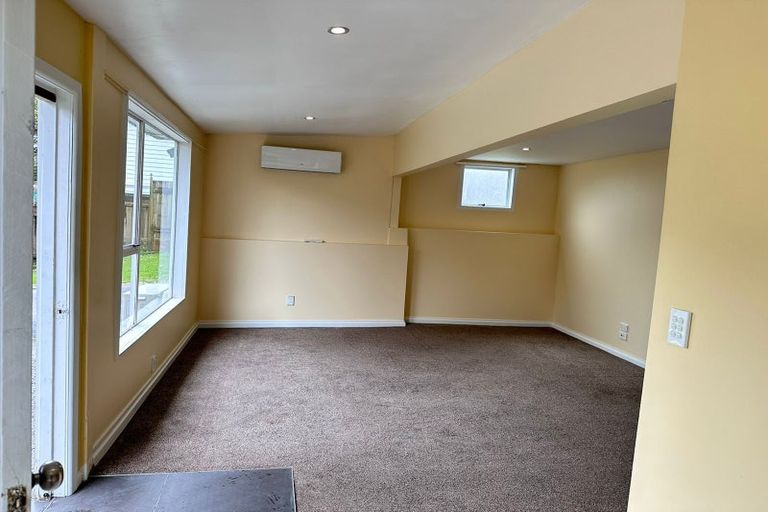 Photo of property in 37 Kamara Road, Glen Eden, Auckland, 0602
