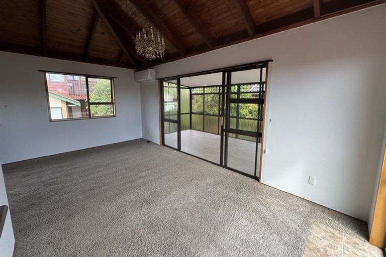 Photo of property in 34a Mark Edward Drive, Half Moon Bay, Auckland, 2012