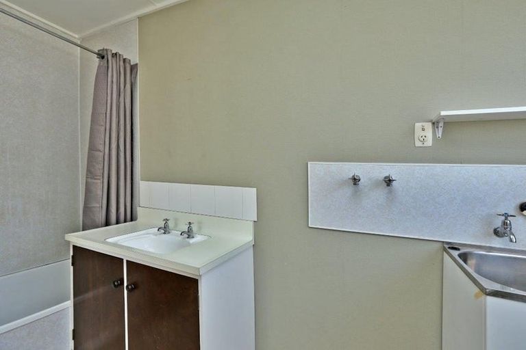 Photo of property in 5/801 Southland Road, Raureka, Hastings, 4120