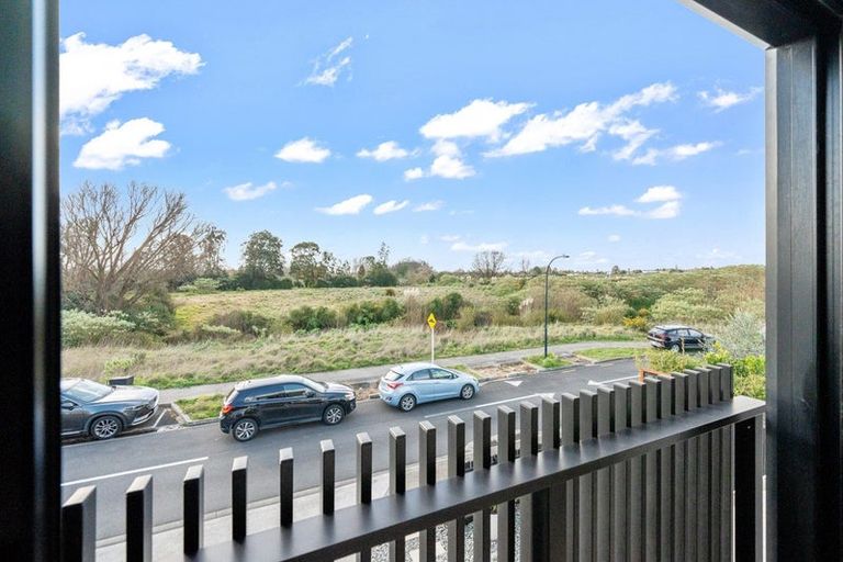 Photo of property in 6a Nohoanga Road, Karaka, Papakura, 2113